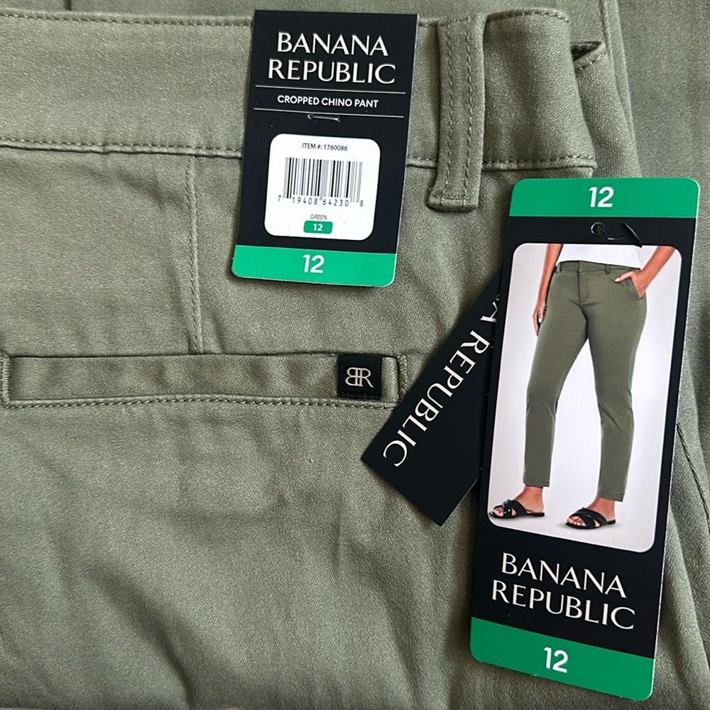 Banana Republic Women’s Cropped Chino Pant